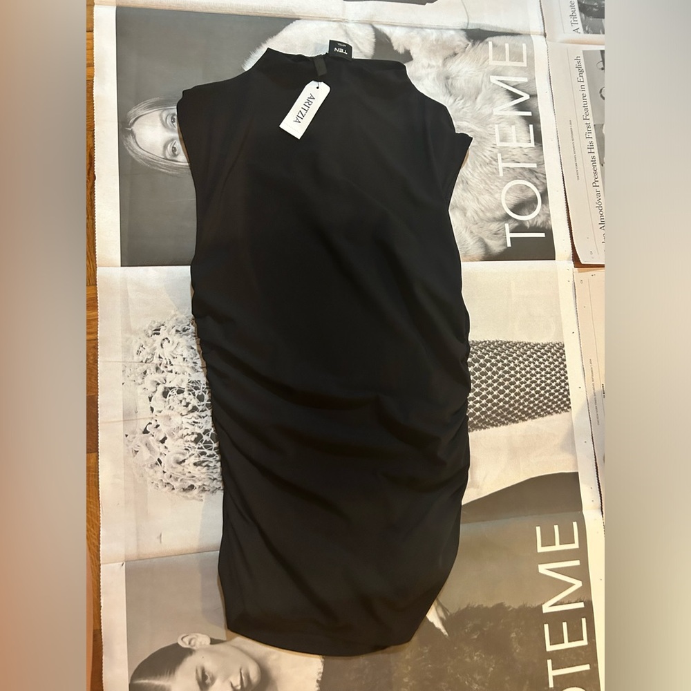 NWT ARITZIA top